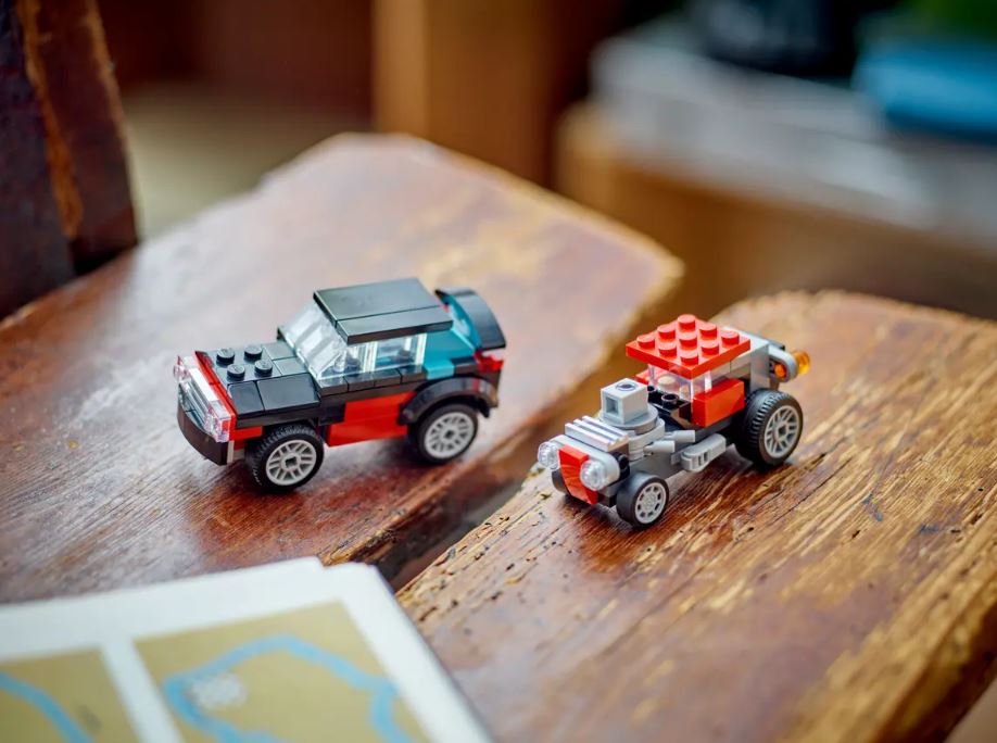 LEGO CREATOR - LE CAMION À PLATEFORME AVEC UN HÉLICOPTÈRE #31146