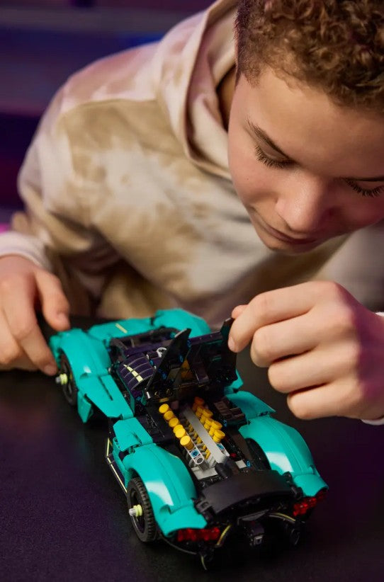 LEGO TECHNIC - ASTON MARTIN VALKYRIE #42208