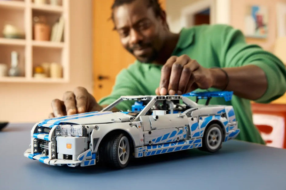LEGO TECHNIC - NISSAN SKILINE GT-R (R34) RAPIDE ET DANGEUREUX 2 #42210