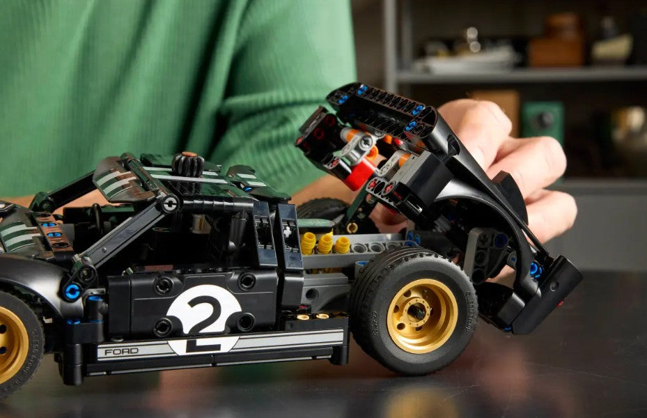 LEGO TECHNIC - LA VOITURE DE COURSE FORD GT40 MKII 1966 #42223