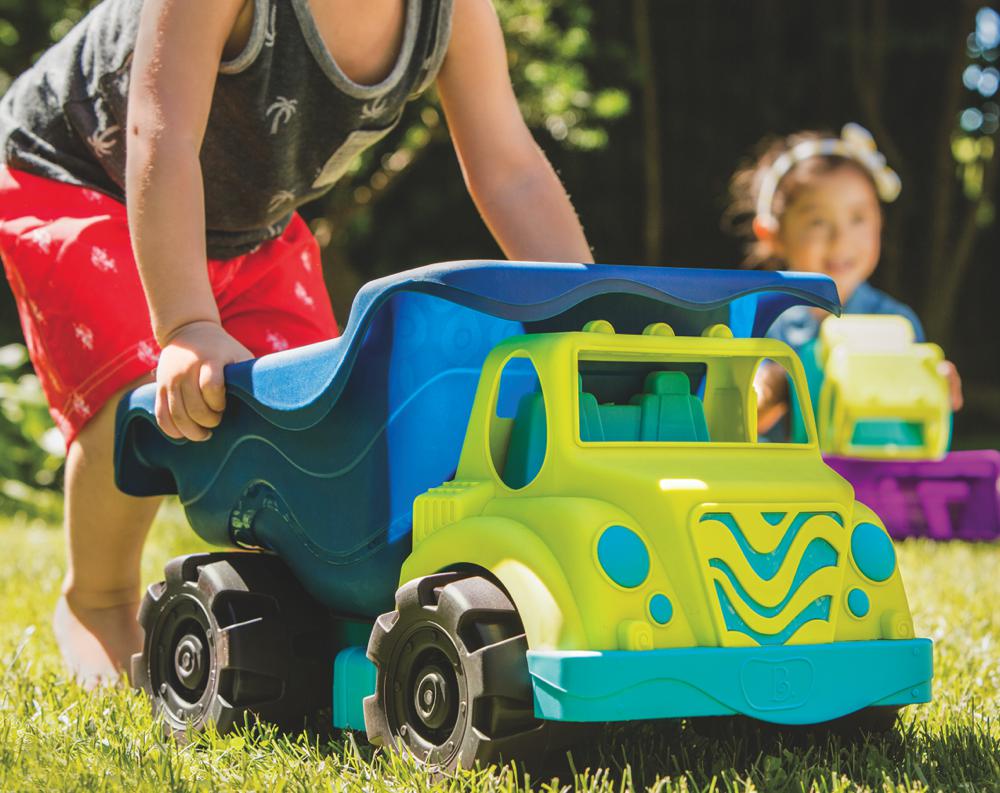 BATTAT - LARGE SAND TRUCK 50CM