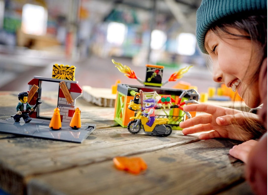 LEGO CITY STUNT - L'AIRE D'ENTRAÎNEMENT DES CASCADEURS #60293