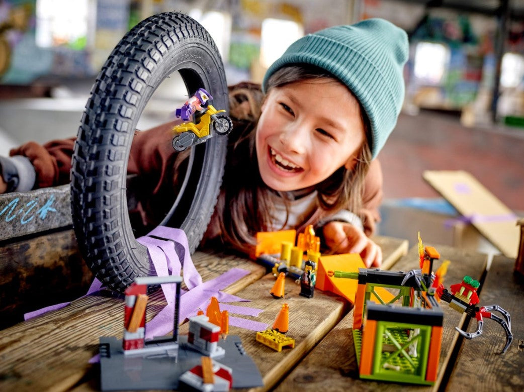 LEGO CITY STUNT - L'AIRE D'ENTRAÎNEMENT DES CASCADEURS #60293