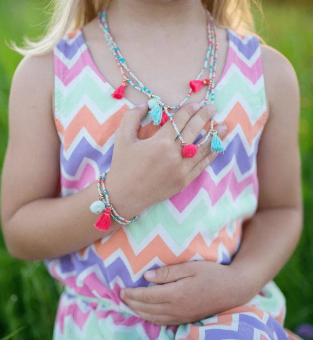 ENSEMBLE DE COLLIER ET BRACELET DE COULEUR MENTHE ET ORANGE