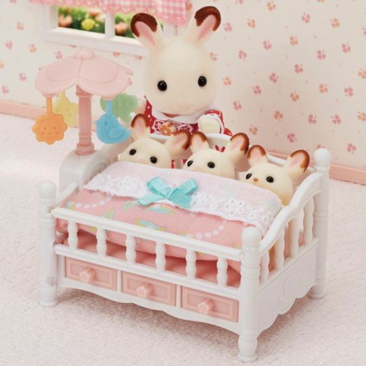 CALICO CRITTERS - CRADLE WITH MOBILE
