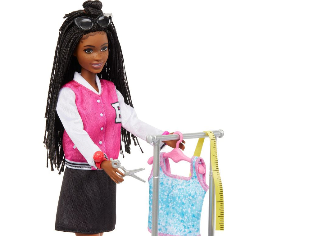 BARBIE - BROOKLYN - PLAYSET - HAIRSTYLIST DOLL AND 14 ACCESSORIES