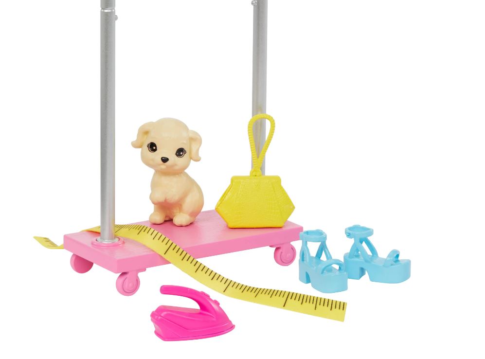 BARBIE - BROOKLYN - PLAYSET - HAIRSTYLIST DOLL AND 14 ACCESSORIES