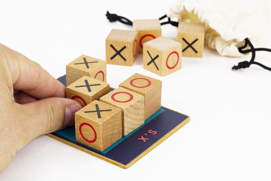 JEU TIC TAC TOE - BOÎTE EN BOIS