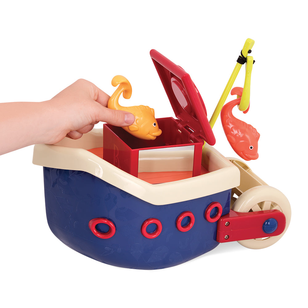 *26 BATTAT - FISHING BOAT (BATH TOY)
