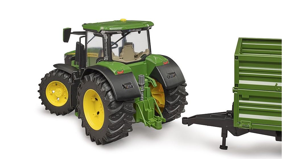 BRUDER - JOHN DEERE 7R TRACTOR #09825
