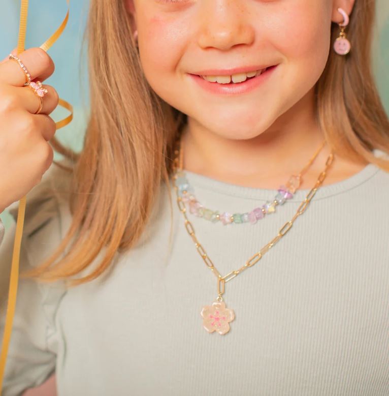 CHIC BOUTIQUE GARDEN GEMSTONE NECKLACE