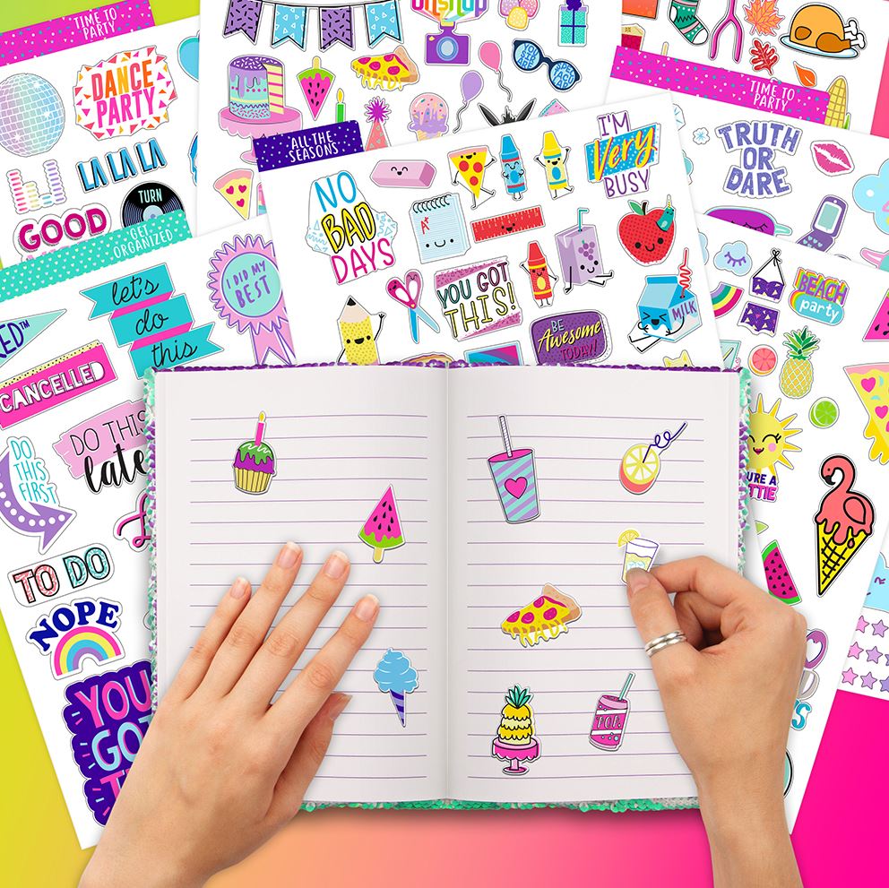 FASHION ANGELS - 2000+ STICKER ALBUM - EVERYDAY EVERYTHING