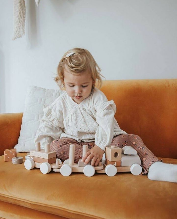 *26 LABEL LABEL - STACKING TRAIN - NOUGAT