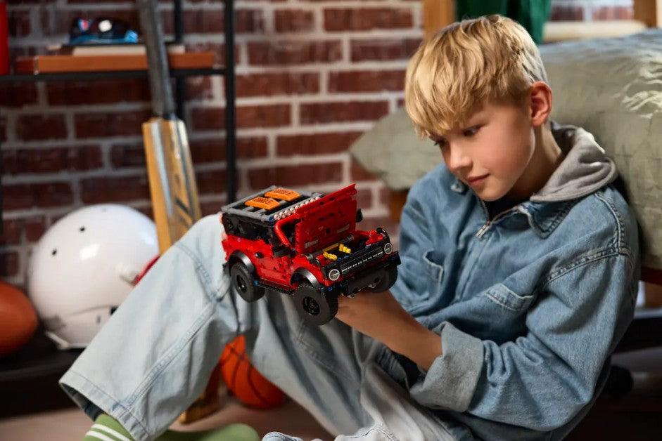 LEGO TECHNIC - LE VUS FORD BRONCO #42213
