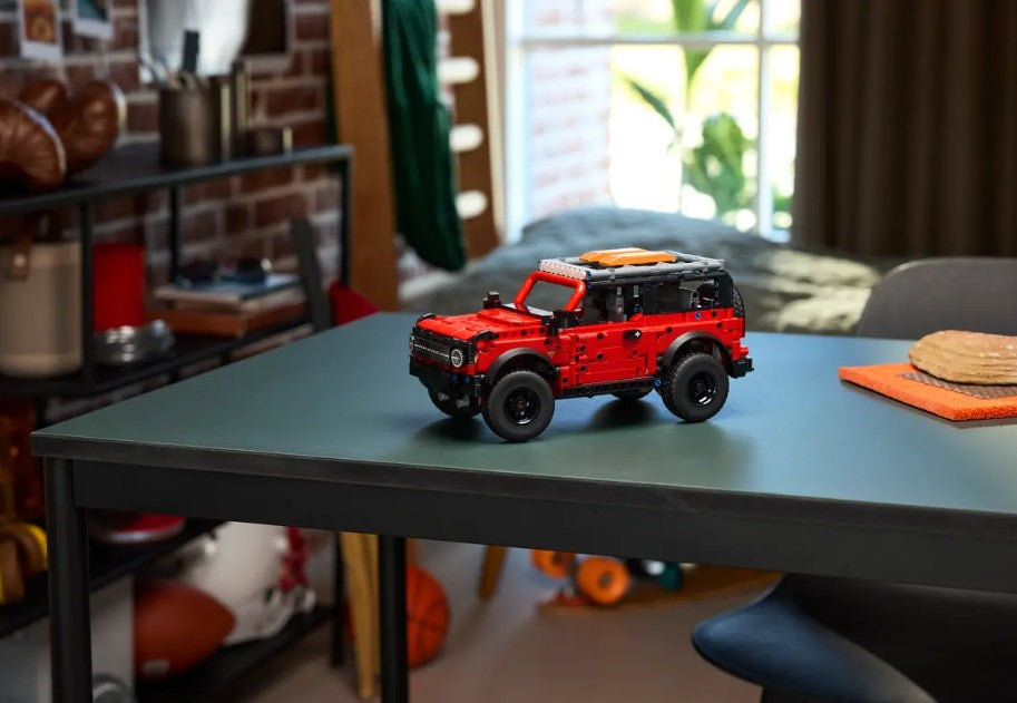 LEGO TECHNIC - LE VUS FORD BRONCO #42213
