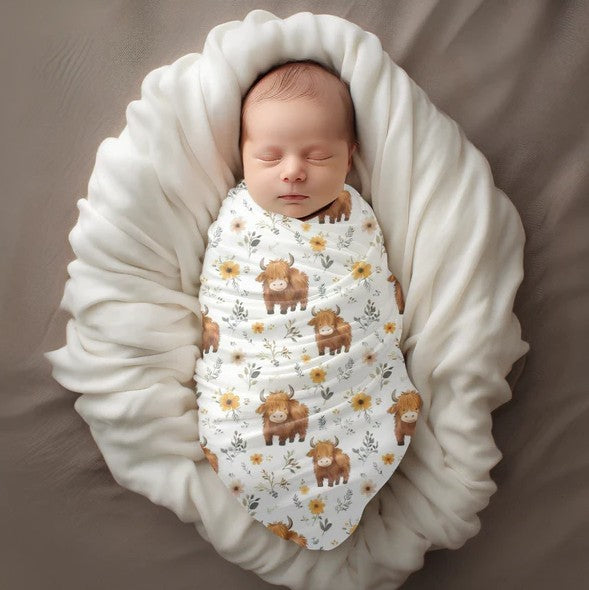 MINI BISCUIT - HIGHLAND COW MUSLIN FLOWERS (SWADDLE)