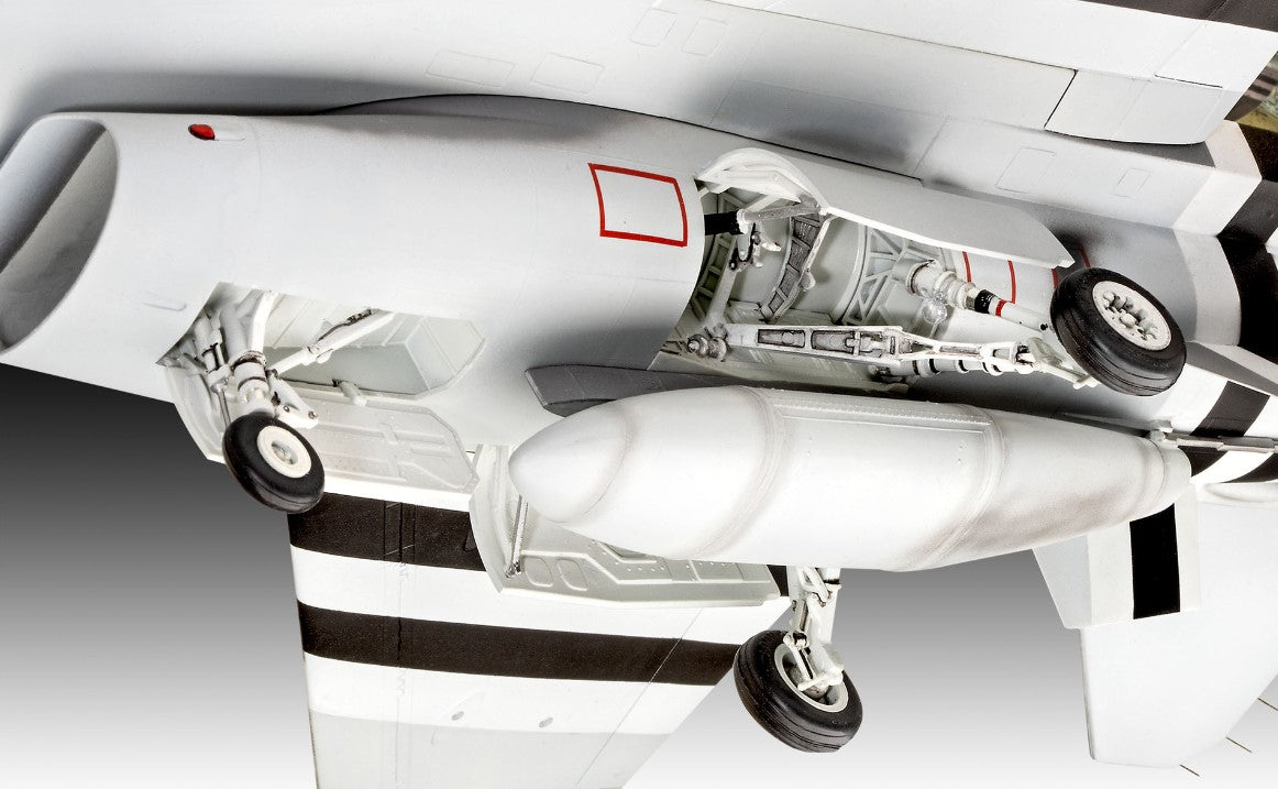 MODEL KIT - F-16 FALCON 50TH ANNIVERSARY 1/32 LEVEL 5