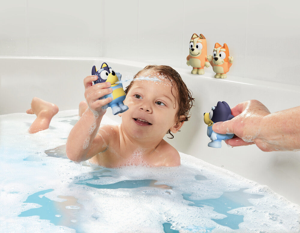 TOMY TOOMIES - GICLEURS DE BAIN – FAMILLE BLUEY (ENSEMBLE DE 4)