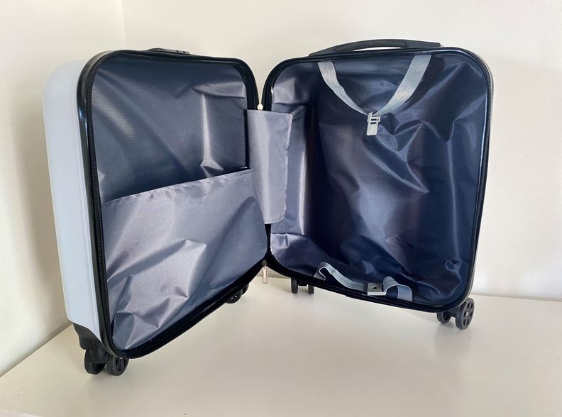 VALISE DELUXE POKEMON PIKACHU BLANCHE AVEC SERRURE 18" (46 CM)